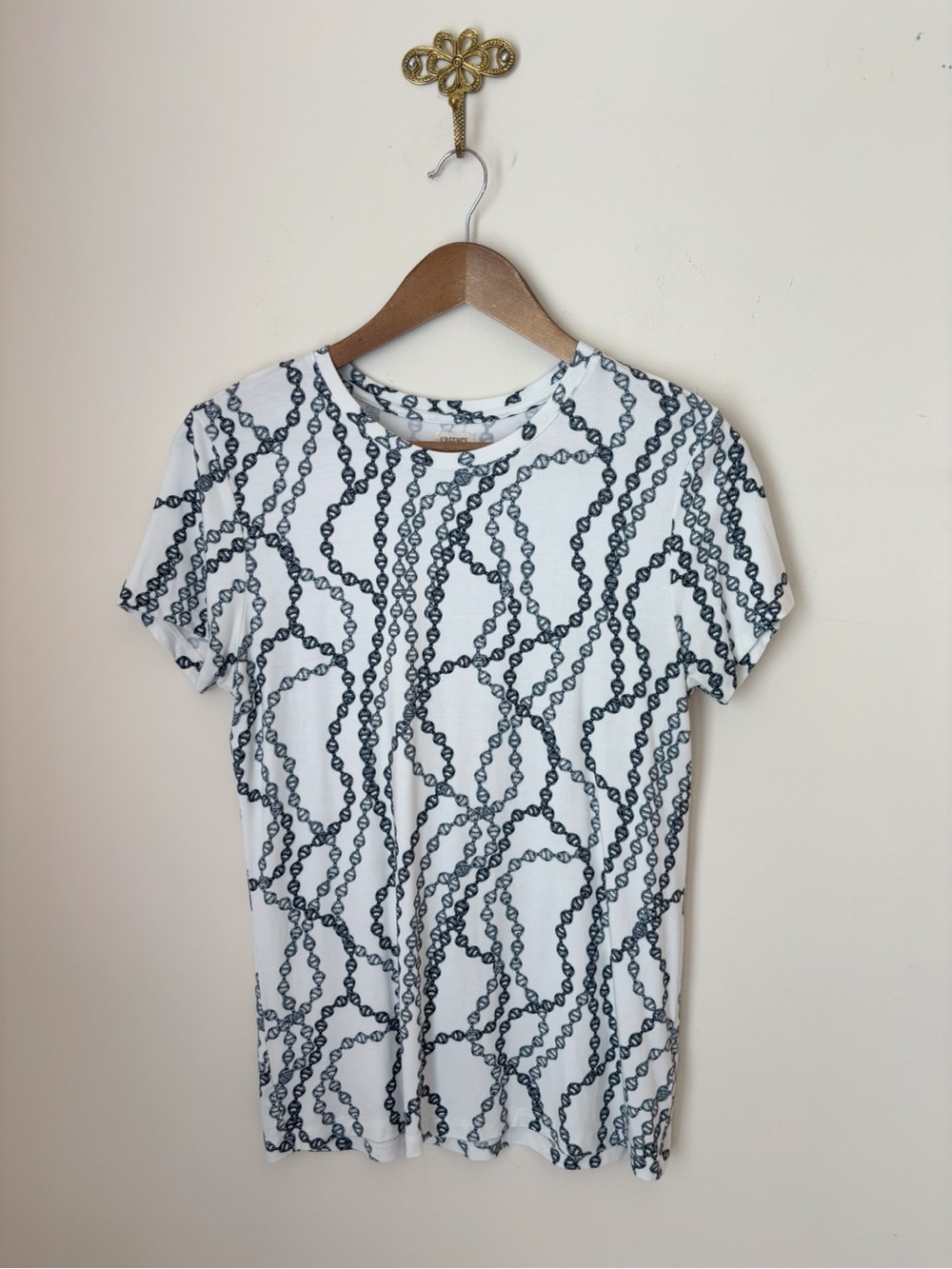 L'AGENCE Chain Print Ressi Short Sleeve Tee Large